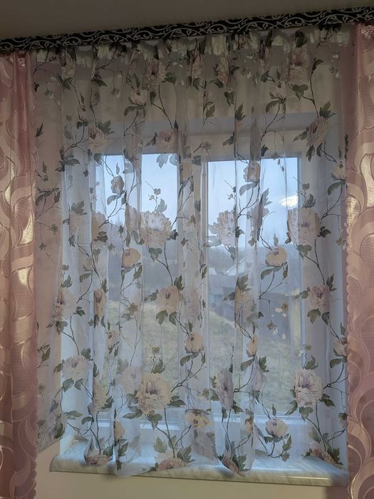 Коротка тюль на кухню