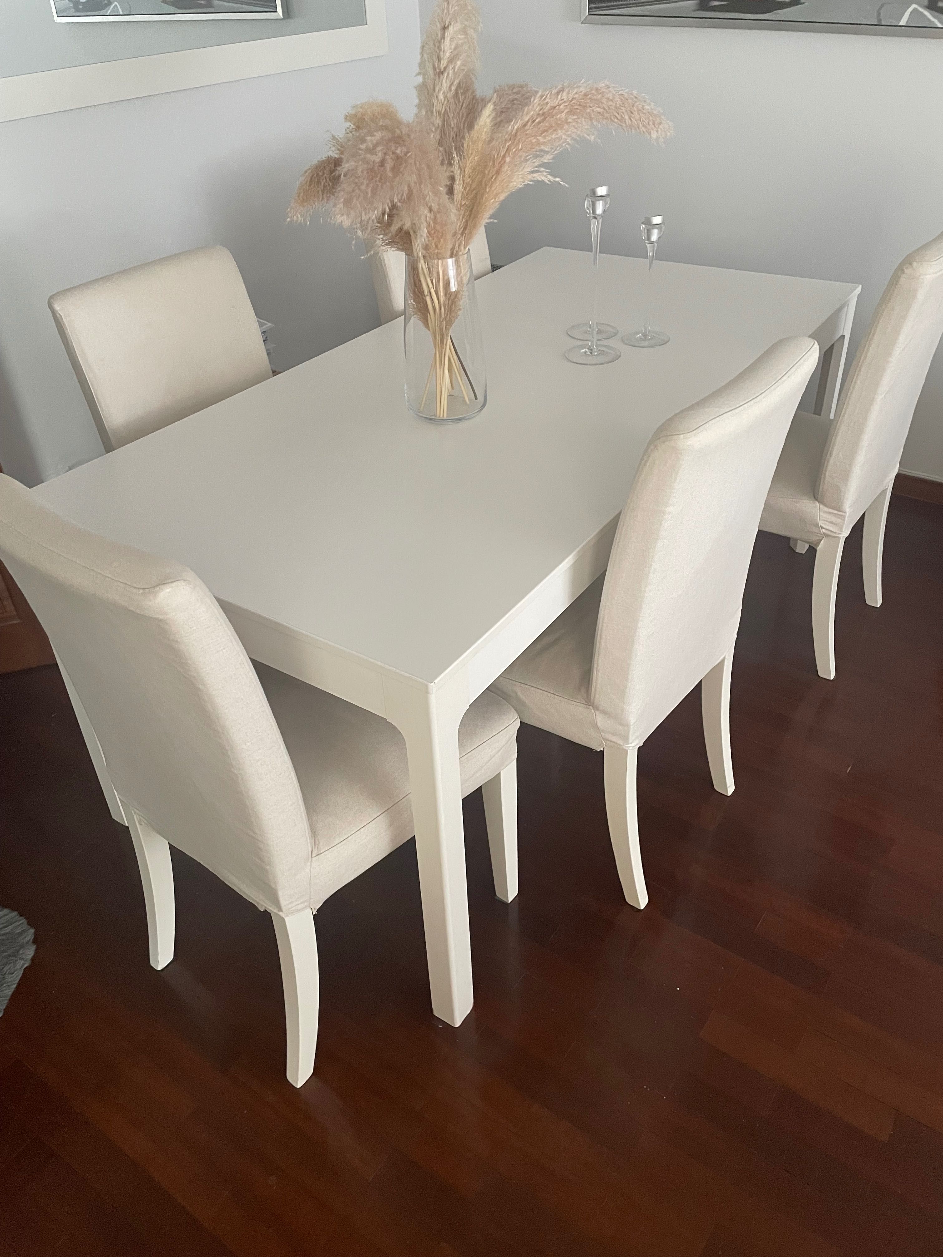 Mesa de jantar extensível IKEA branca  (4 a 6 lugares. NÃO ACEITO MBAY