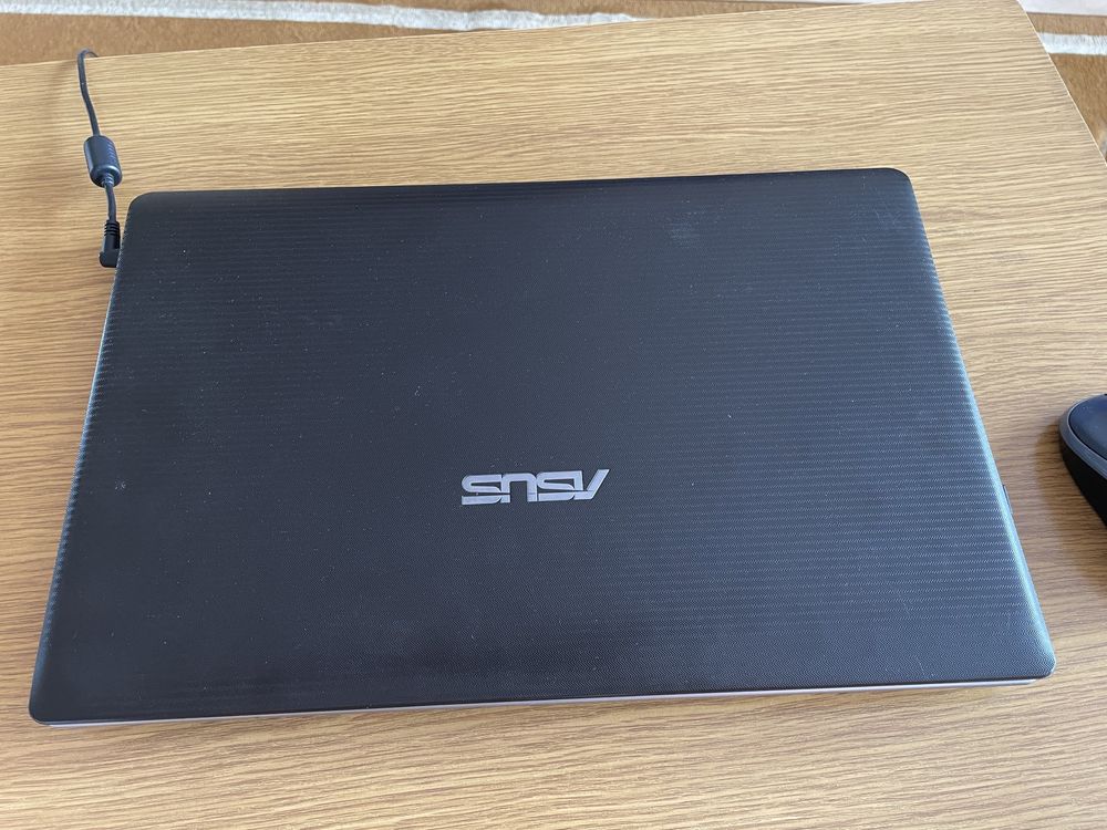 Okazja Laptopa Asus i3 500 gb