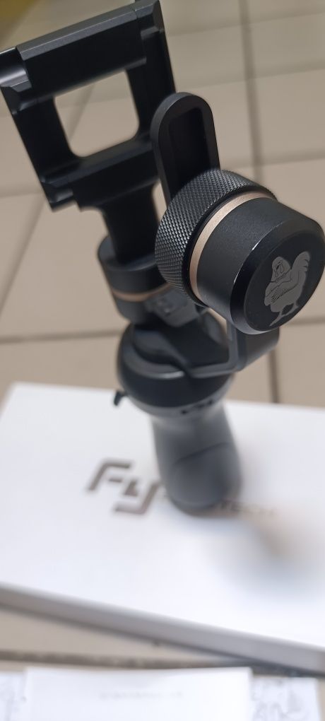 Gimbal Feyiutech vimble C do smartfonów i kamer sportowych 3 trzy osio