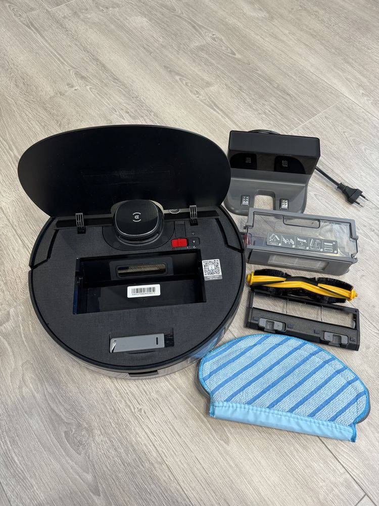 Робот-пылесос ECOVACS DEEBOT OZMO 950 Black