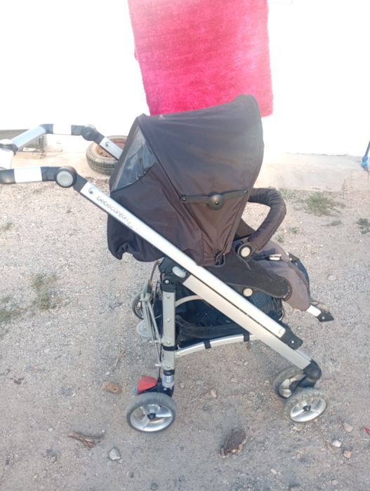 Carrinho bebé Confort Loola up com ovo e base isofix