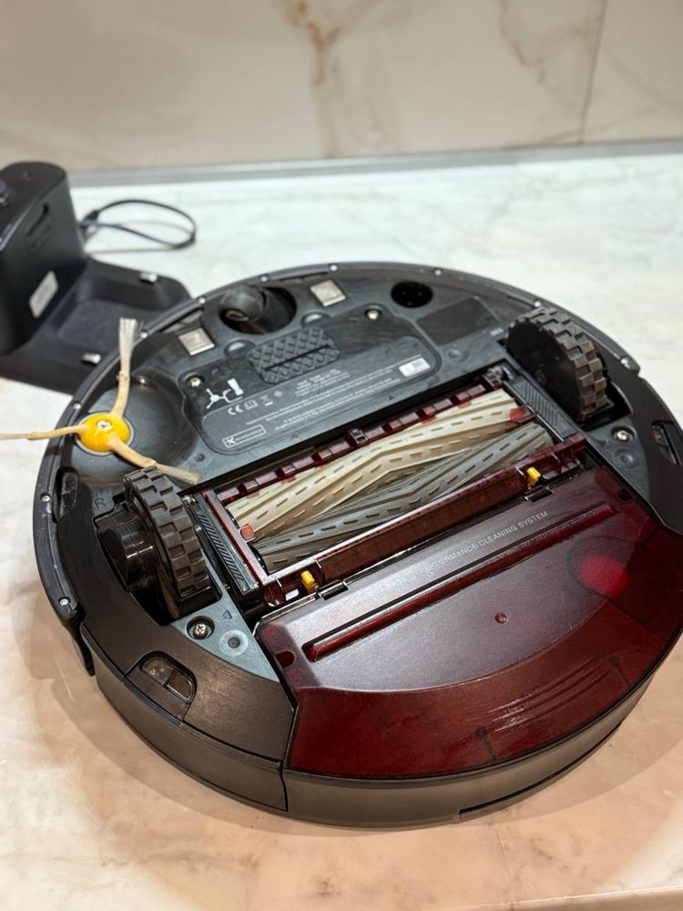 Робот-Пилосос IRobot Roomba 965 (DT)