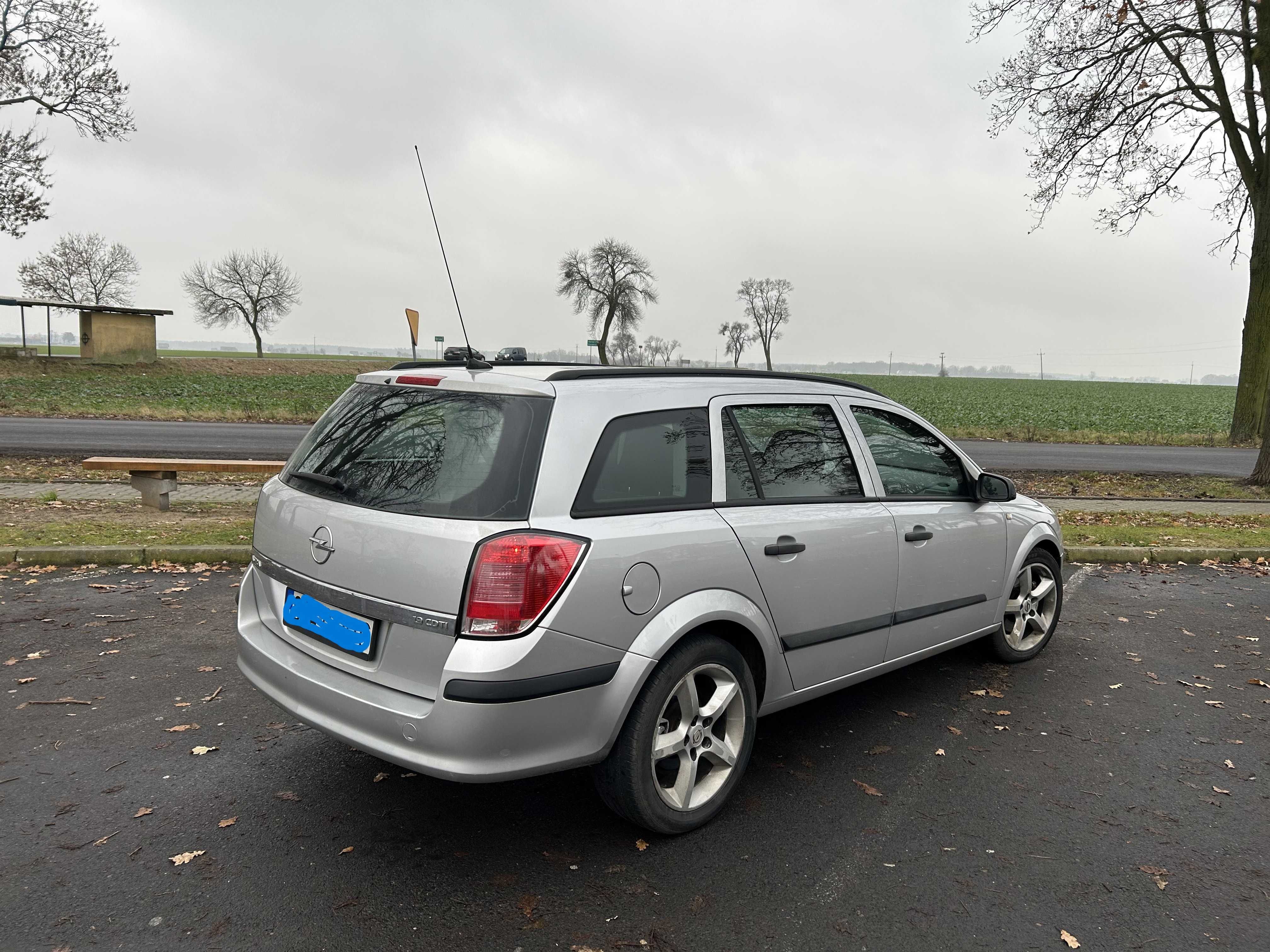 Opel astra 1,9 diesel 150 000 przebiegu zadbana