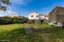 Venda de Casa Estilo Rústico – Pico da Pedra, Ilha de São Miguel Aç