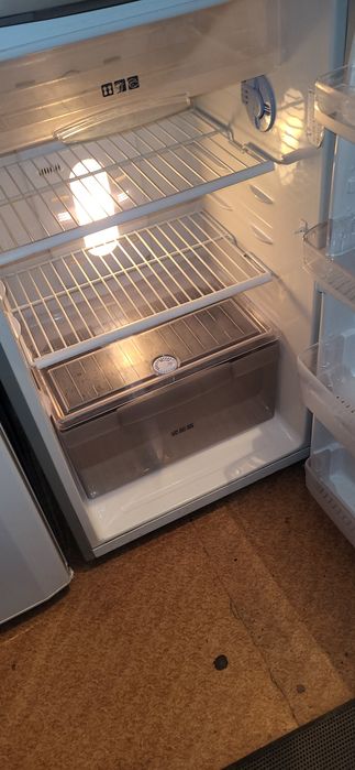 Холодильник Samsung