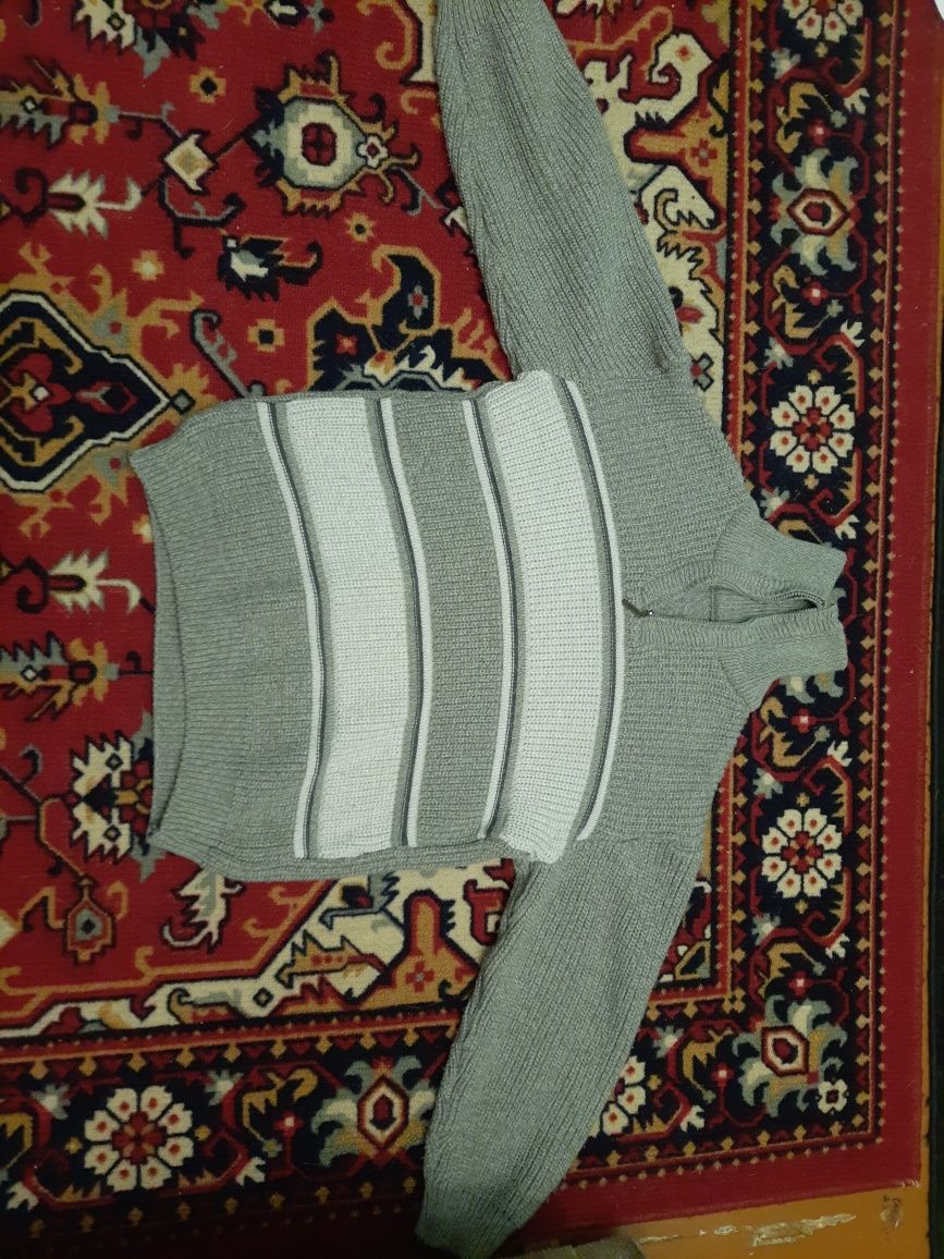 Зимний шерстяной свитер 52 размера