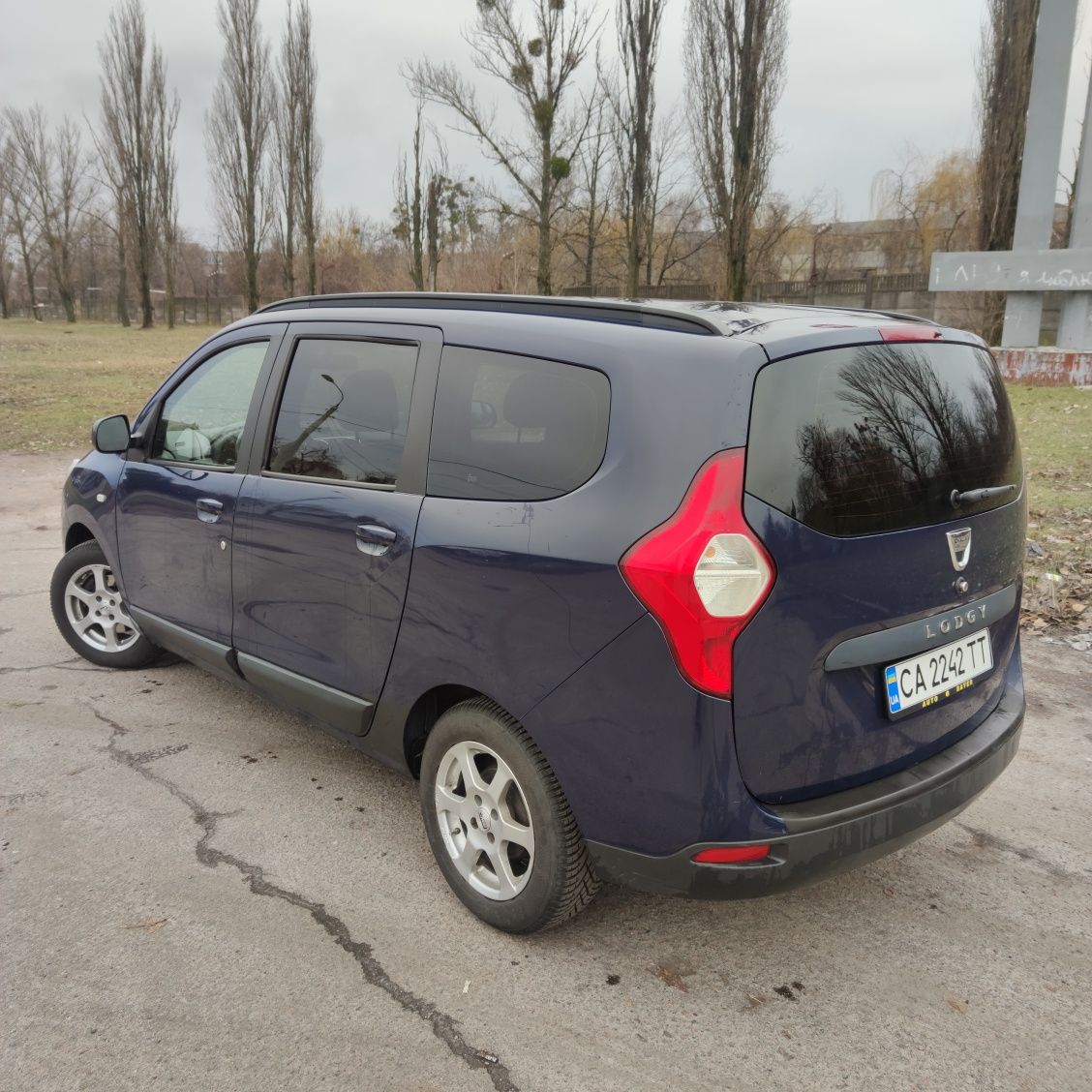 Дачія Лоджі Dacia Lodgy