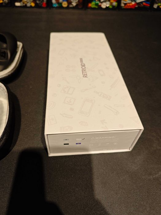 Konsola przenośna Retroid Pocket 5 + etui + grip