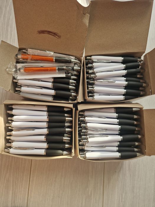 200 długopisów pstrykanych do zadruku