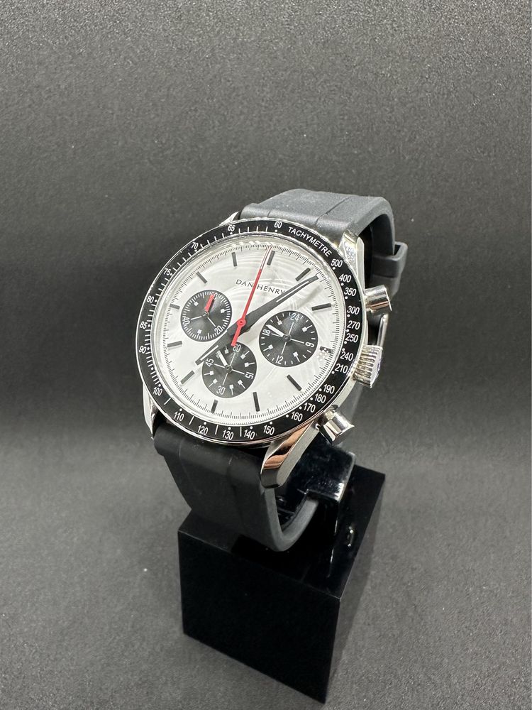 Relógio Cronografo Dan Henry 1962 Racing
