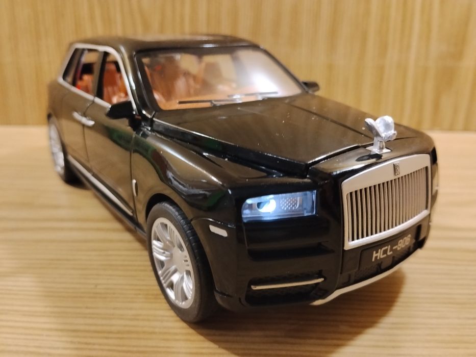 Модель авто Rolls-Royce Cullinan 1:22 Автопром Металл свет звук инерци