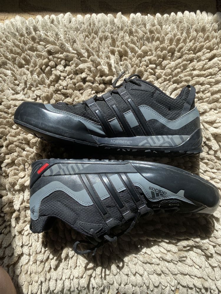 трекінгові черевики , кросівки Adidas Terrex Swift solo 1.0 (кросовки)