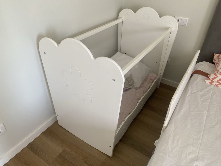 Berço laterais transparentes