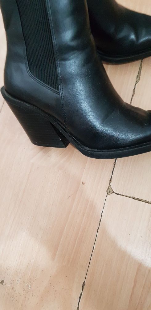 Mam do sprzedania buty damskie kowbojki