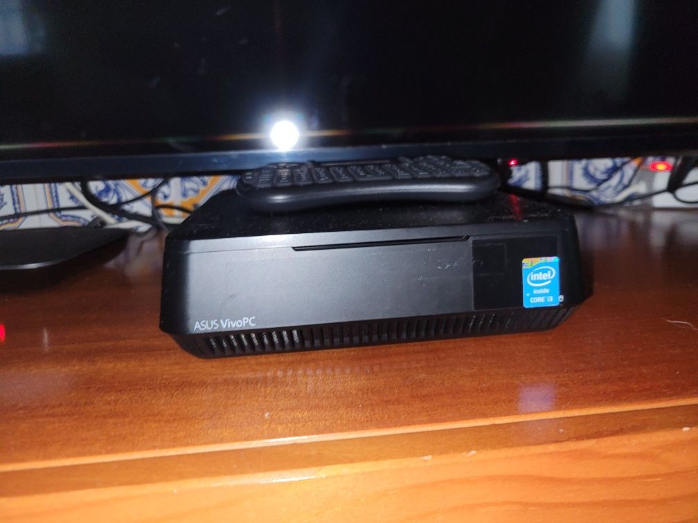 Computador Asus VivoPC  media center