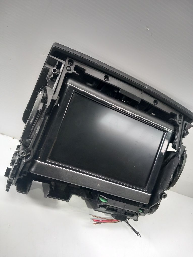 Ecrã multimédia multifunções display GPS Mercedes W204