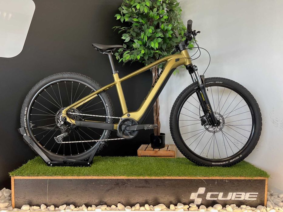 Rower elektryczny CUBE REACTION HYBRID PERFORMANCE 625 rozmiar L