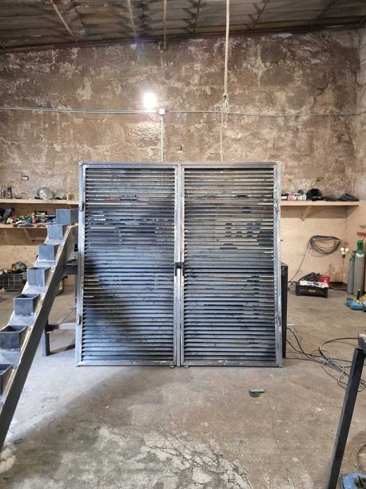 Serralharia/ Serralheiro/fabrico