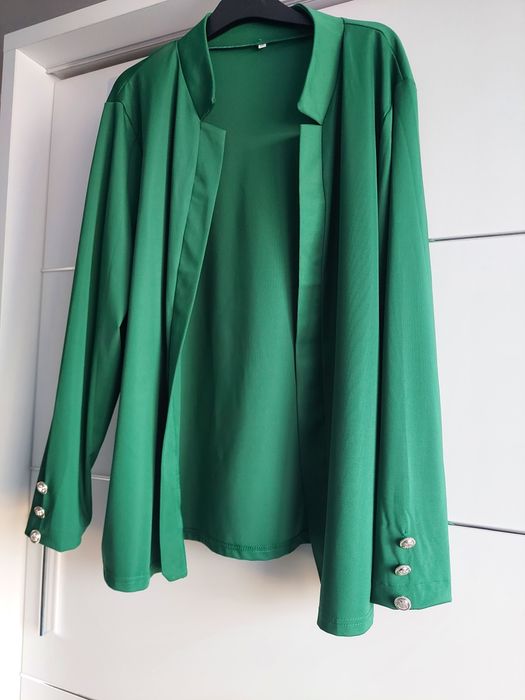 Elegancka zielona narzutka damska r. 2XL