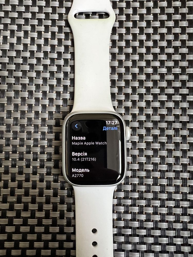 Продам Apple Watch 8 41mm