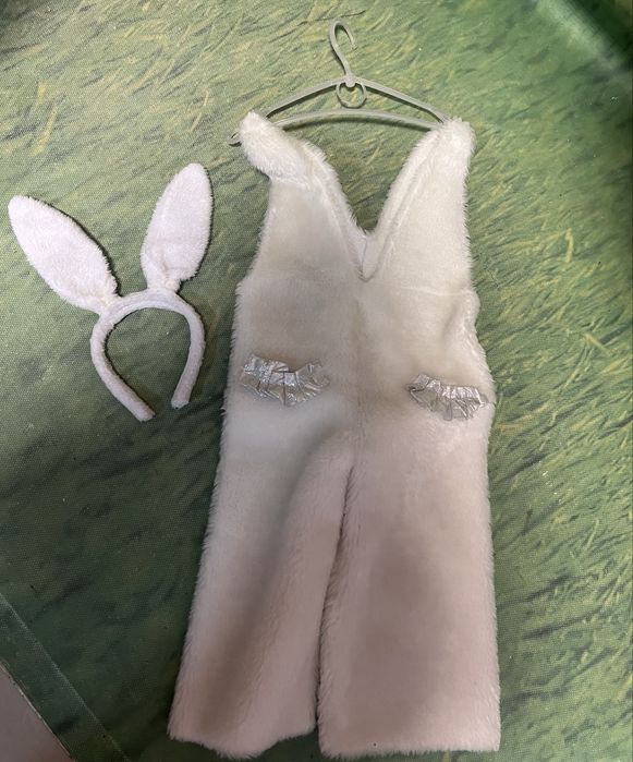 Костюм зайчика продаж 450 на 2/4 роки