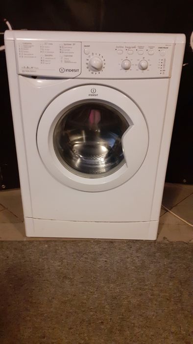 Pralka Indesit slim 1200 obr . Transport