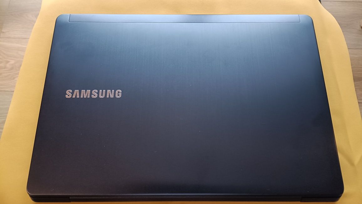 Samsung ATIV Book 5 NP530U4E-K02PL Win10 Pro  super stan