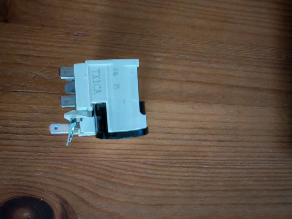 Starter sprężarki do lodówki tx1ca whirlpool indesit