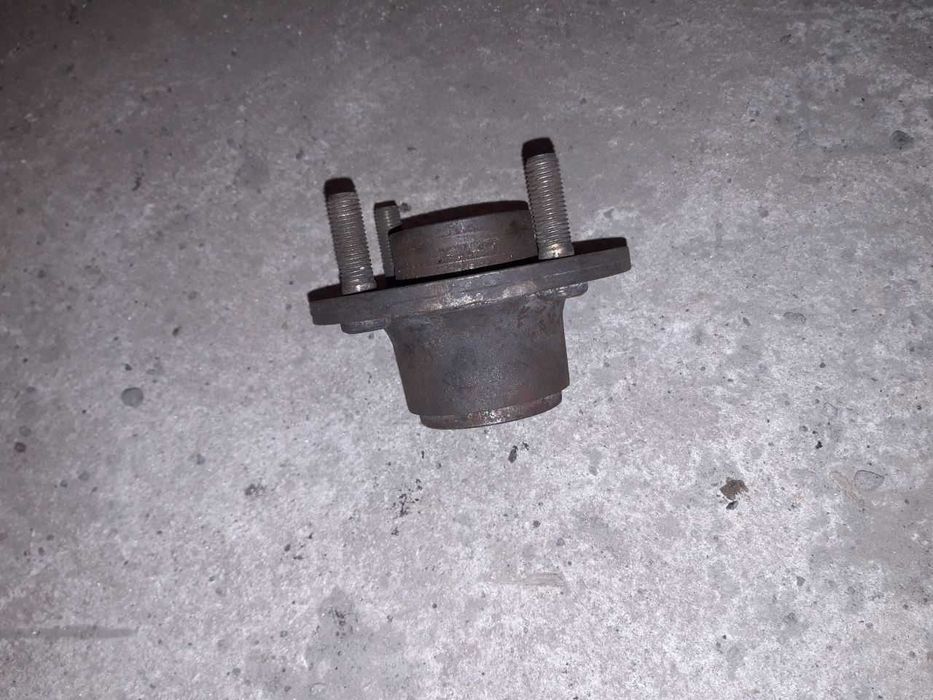 Ступица колеса sens lanos nexia nubira opel vectra B Lacetti цапфа