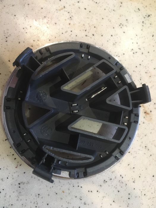 Логотип/емблема виробника Volkswagen Phaeton 307853600