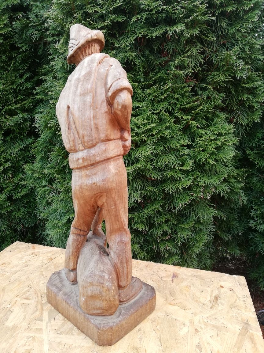 Drewniana  rzeźba drwala 48 cm