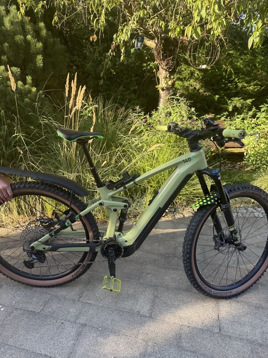 Rower elektryczny stereo hybrid 140S Cube
