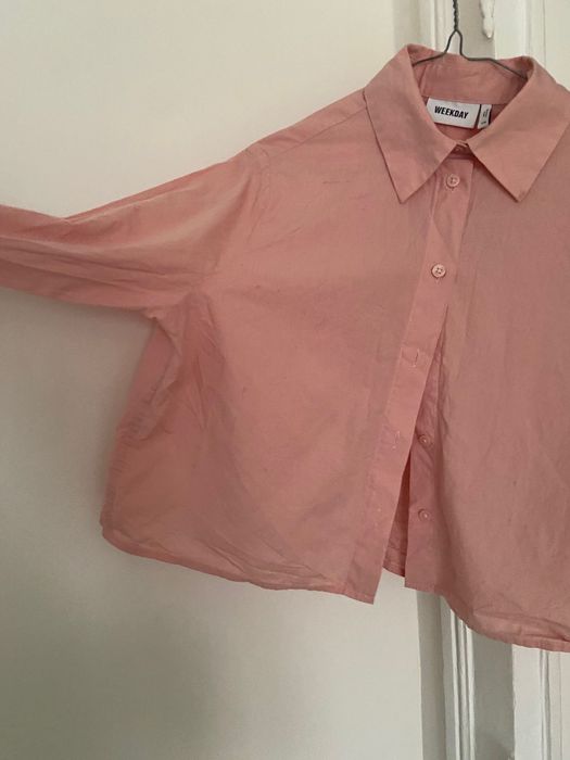Weekday camisa camisola curta rosa blusa 34 XS algodao cropped