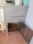 Móvel com gavetas em INOX