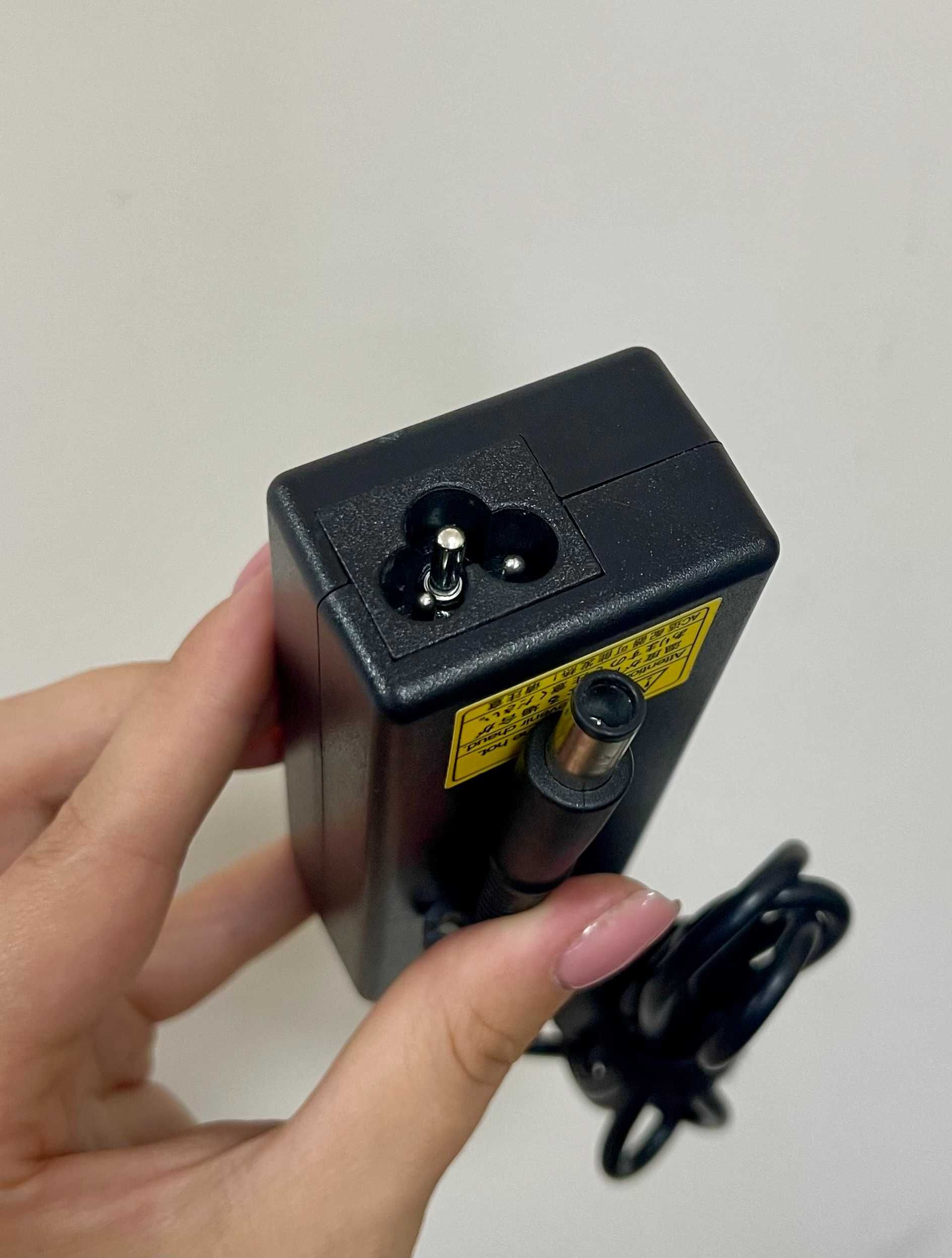 Оригінальний зарядний пристрій/HP 65W/19,5V/3,33A