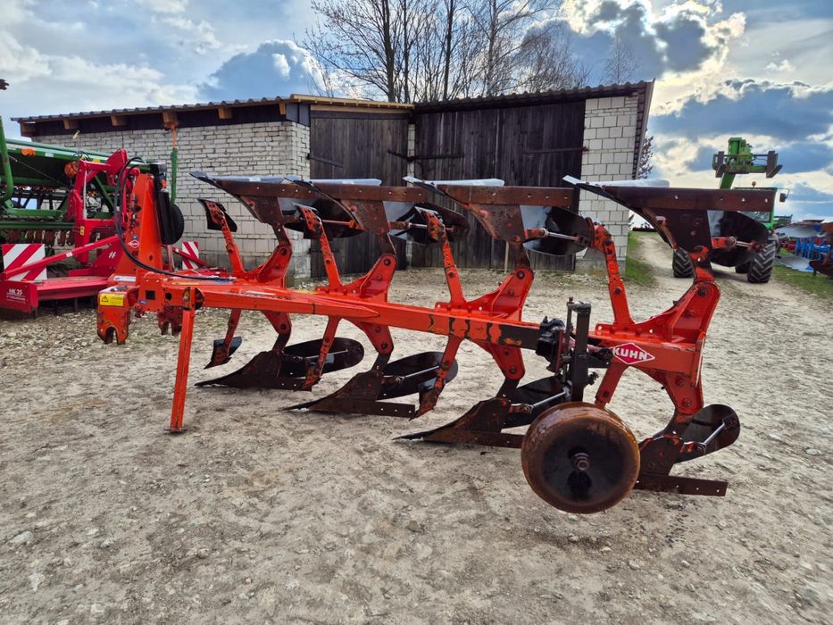 Pług obrotowy KUHN Master 100 4 skibowy