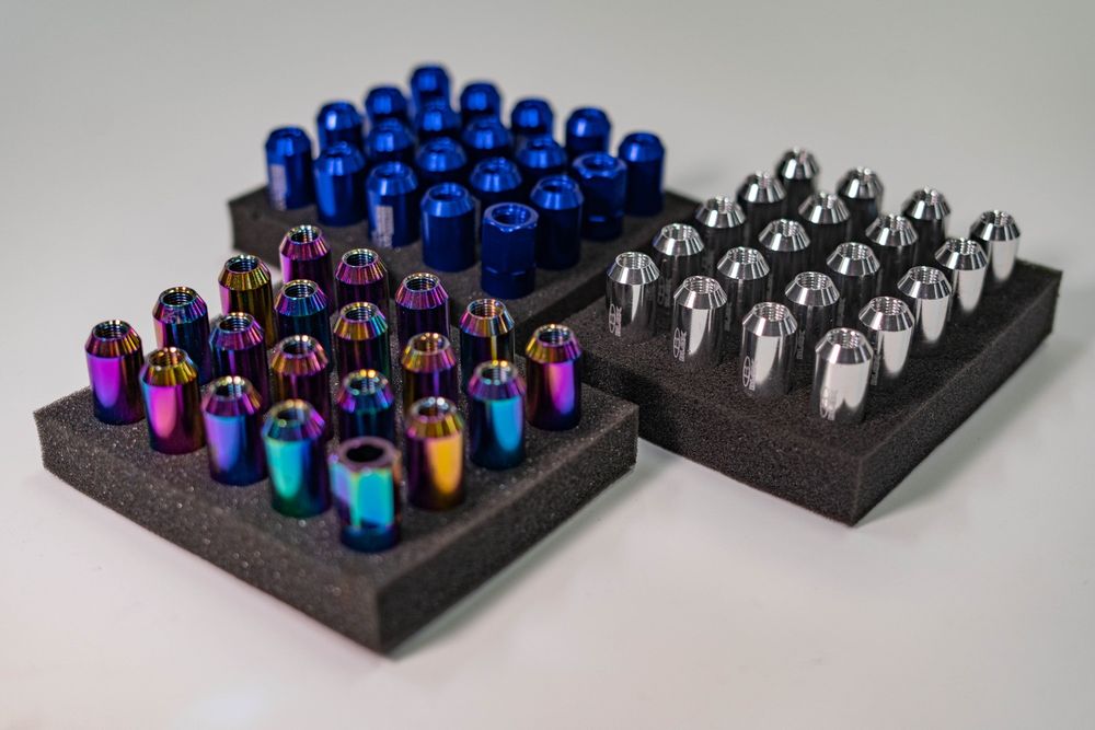Lug Nuts / Porcas de roda