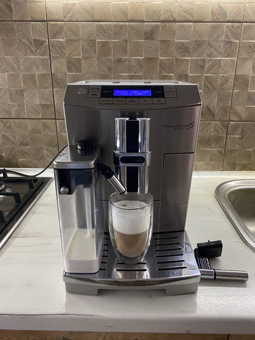 Кавомашина DeLonghi Primadonna S Cappuccino є Вибір Відмінний стан