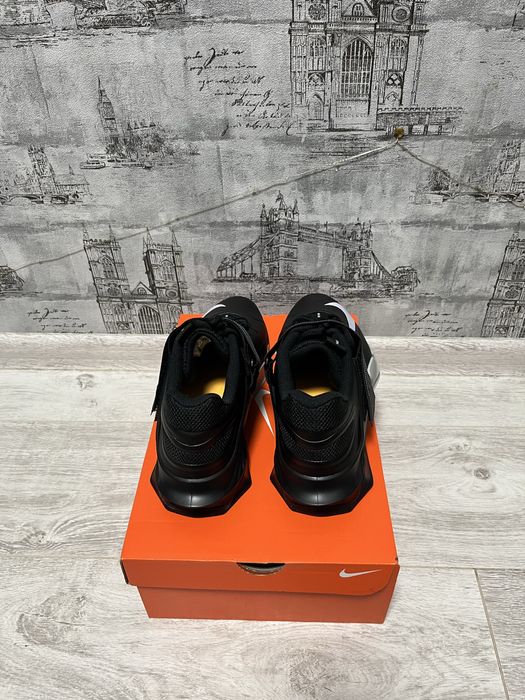 Чоловічі штангетки Nike Savaleos