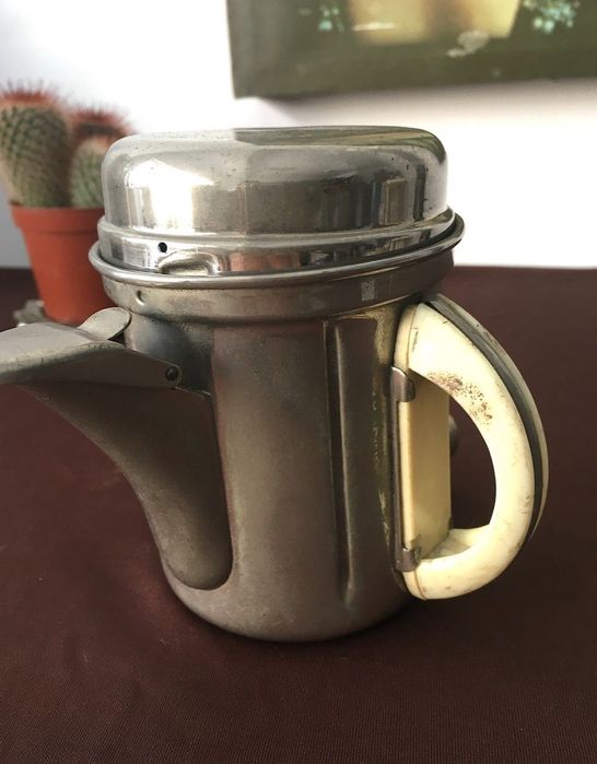Cafeteira de latão