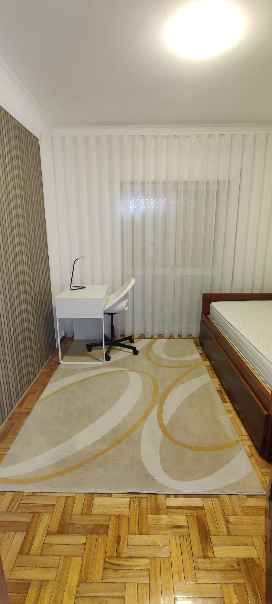 Quartos estudantes meninas