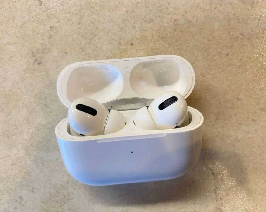 Навушники Apple AirPods Pro