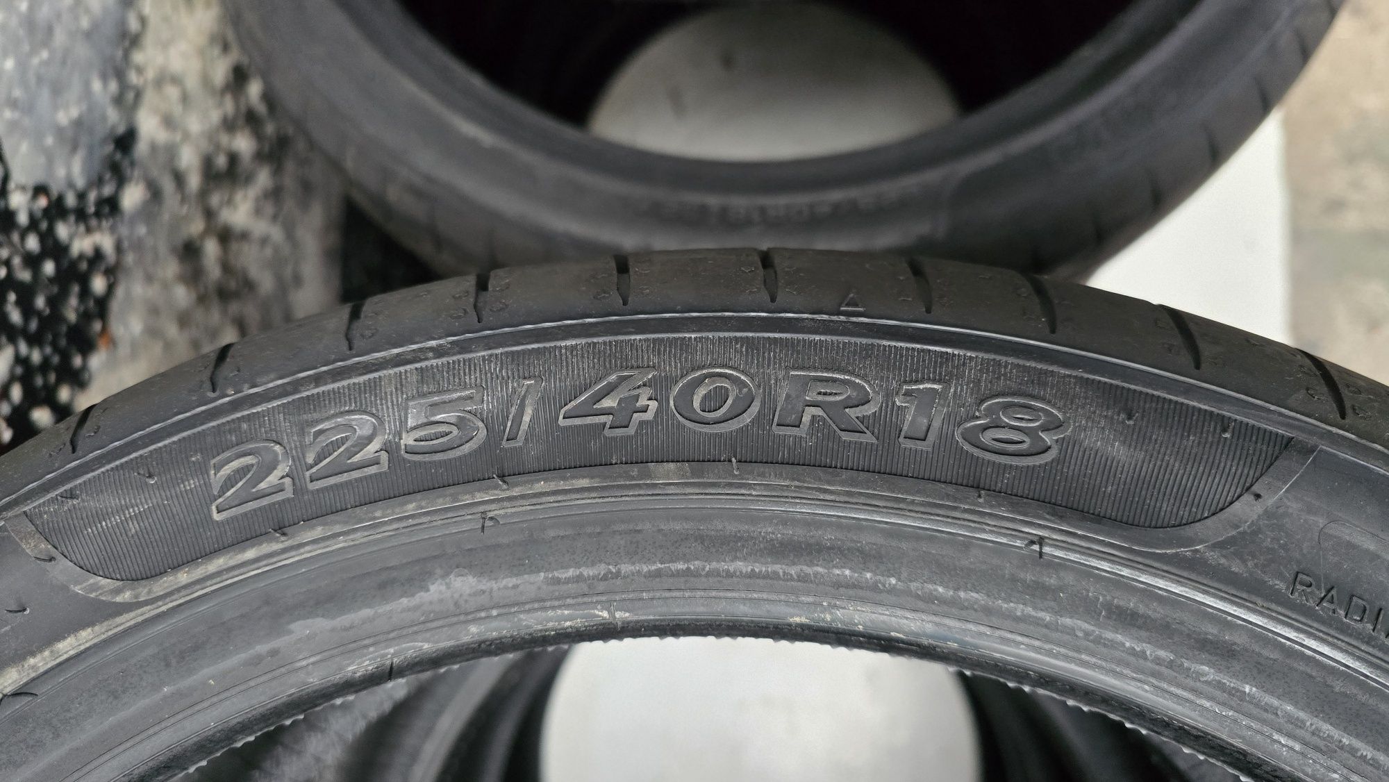 E24 4 x 225/40R18 Sava Intensa UHP 2 92Y XL opony letnie nowe