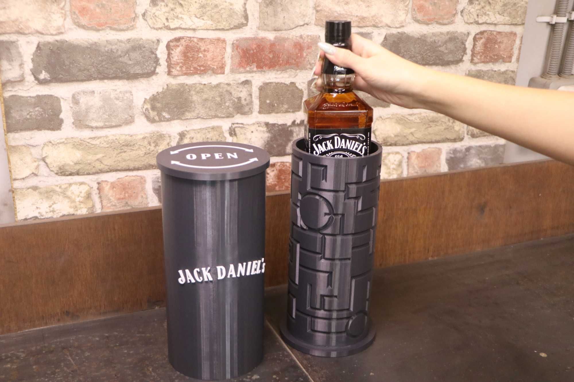 Тубус лабиринт для бутылки Jack Daniel's