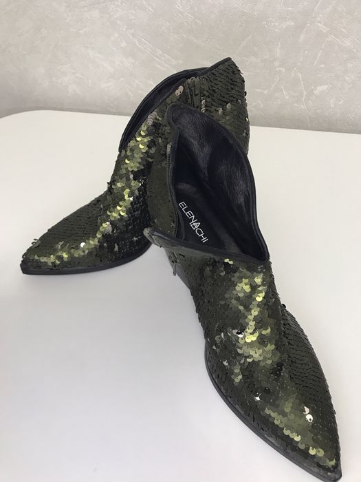 Elena Lachi , козаки .