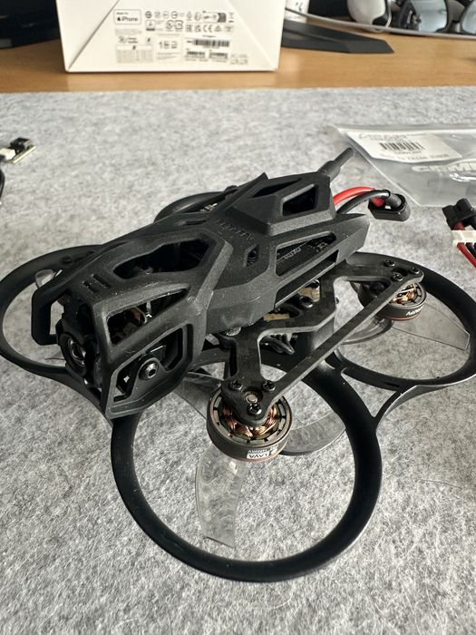 Drone Pavo Femto (whoop drone) Sem batidas, como novo