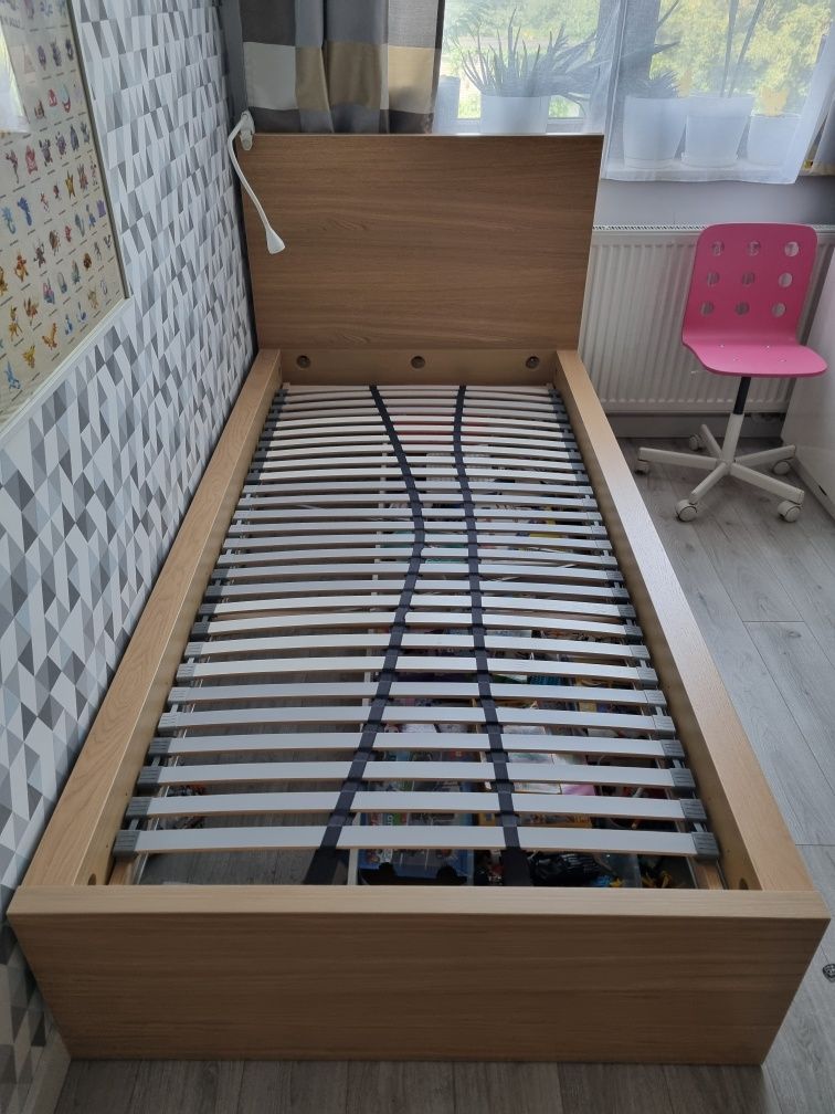 Łóżko MALM z 2 szufladami i stelażem