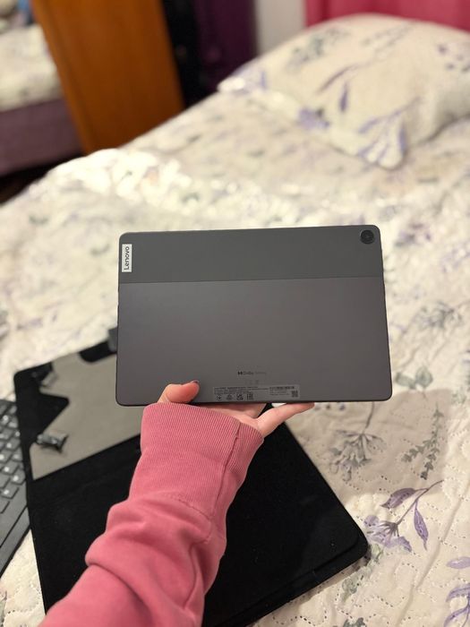 Tablet lenovo com teclado e caneta