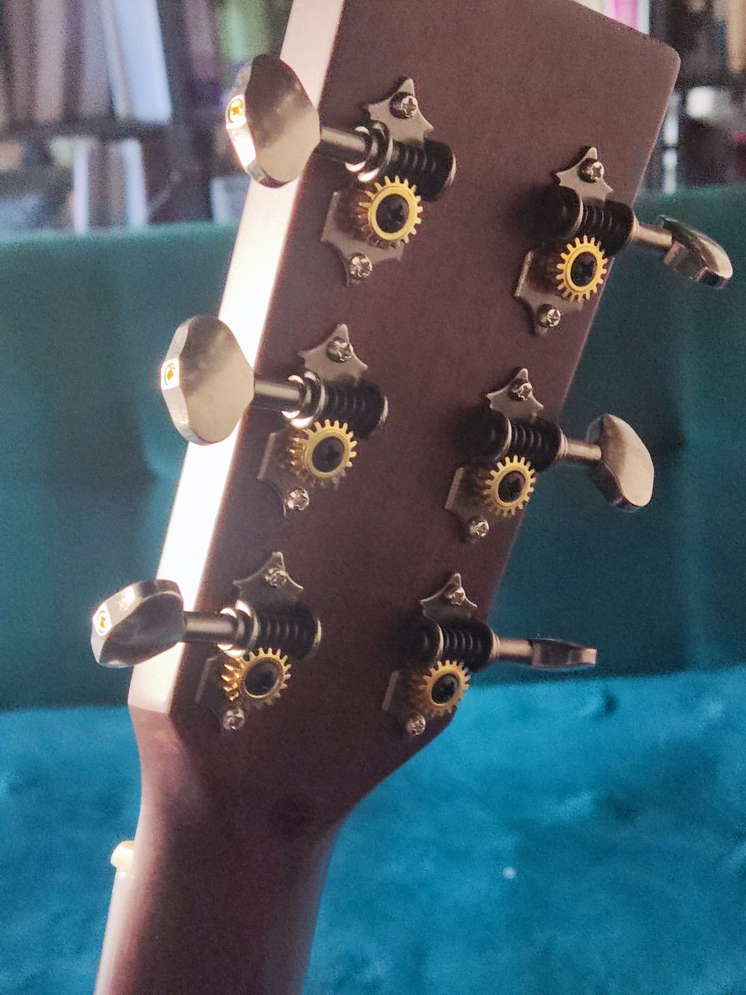 Vintage gitara akustyczna. Stan idealny